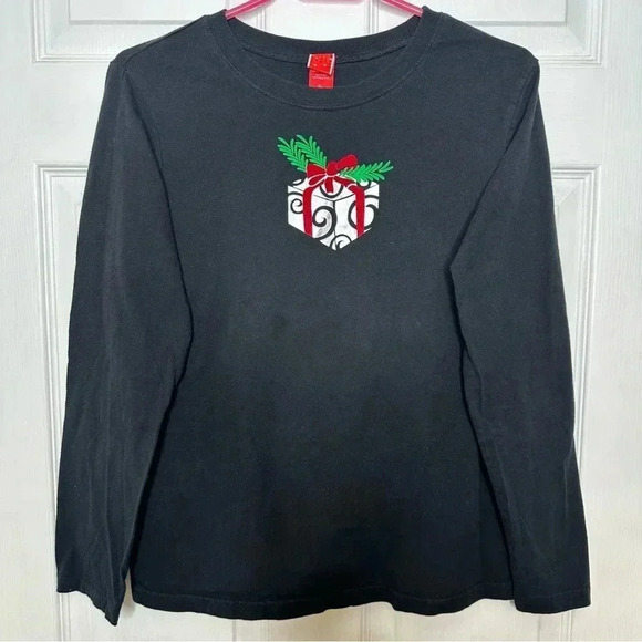 Target Shirt Long Sleeved  Christmas Present Black Size Extra Large - Picture 1 of 16